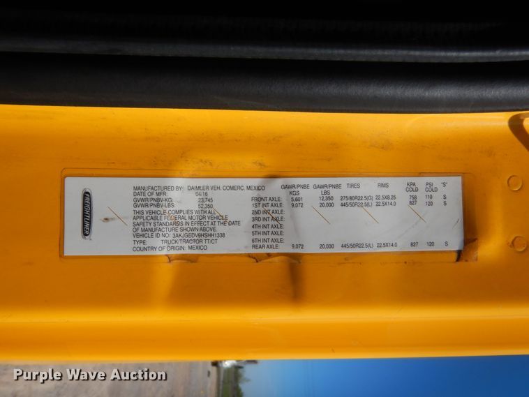 image for item ET9188 2017 Freightliner Cascadia 125  semi truck