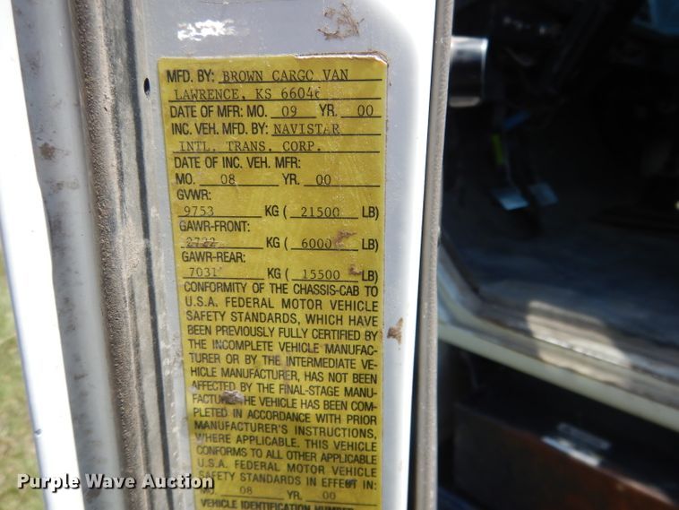 image for item FI9055 2001 International 4700  flatbed truck