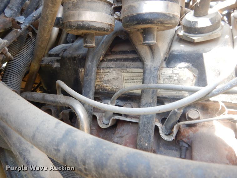 image for item FI9056 1991 Ford F700  truck cab and chassis