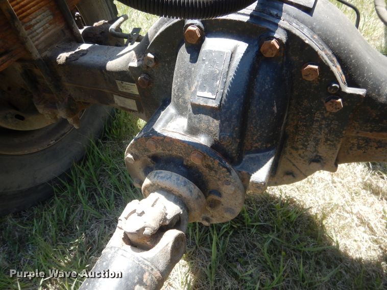 image for item FI9056 1991 Ford F700  truck cab and chassis