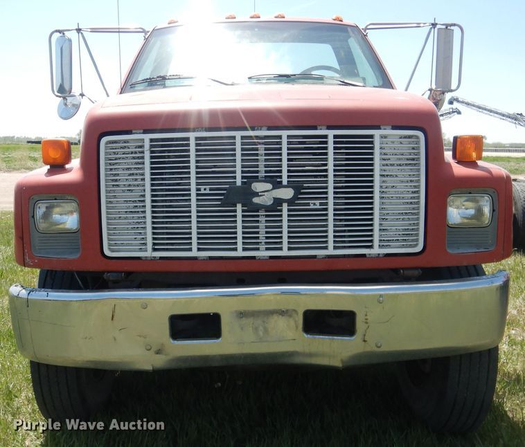 image for item FI9057 1991 Chevrolet Kodiak C6500  truck cab and chassis