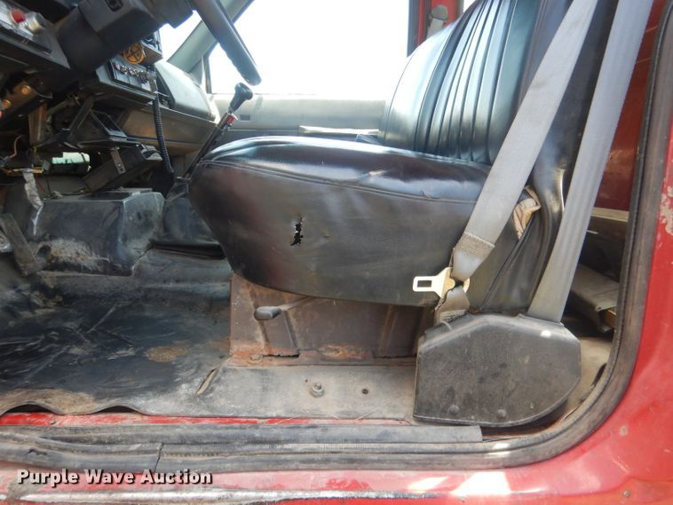 image for item FI9057 1991 Chevrolet Kodiak C6500  truck cab and chassis