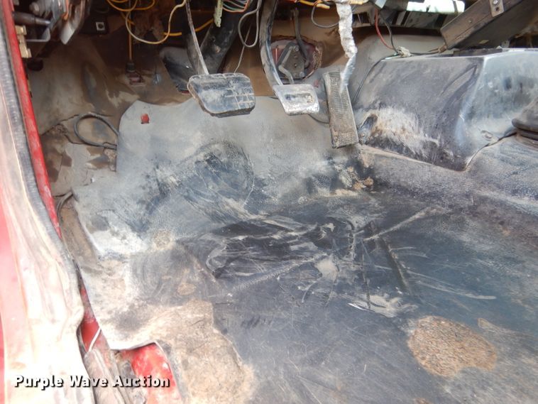 image for item FI9057 1991 Chevrolet Kodiak C6500  truck cab and chassis