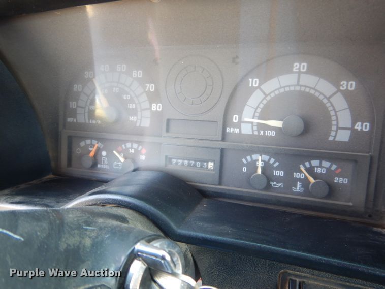 image for item FI9057 1991 Chevrolet Kodiak C6500  truck cab and chassis