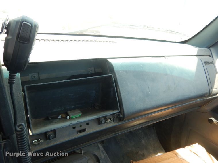 image for item FI9057 1991 Chevrolet Kodiak C6500  truck cab and chassis