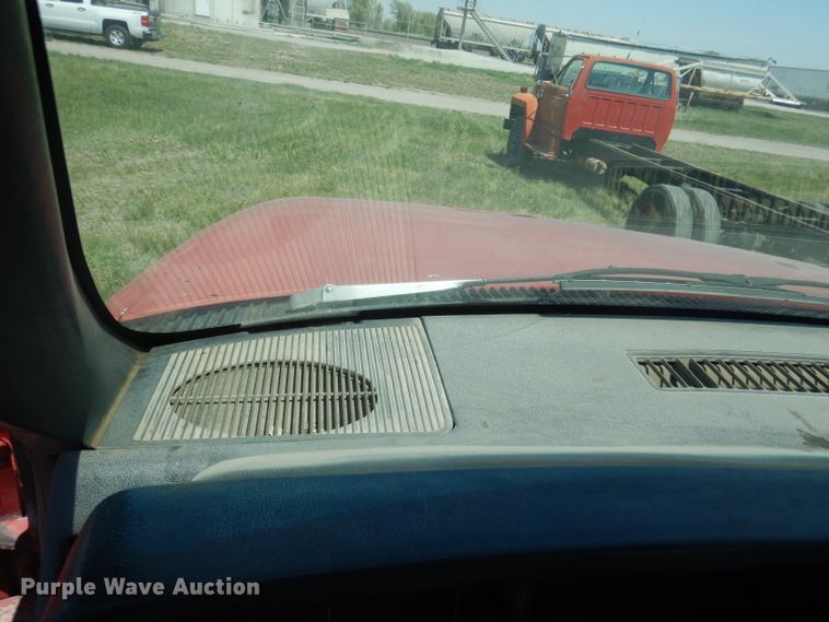 image for item FI9057 1991 Chevrolet Kodiak C6500  truck cab and chassis