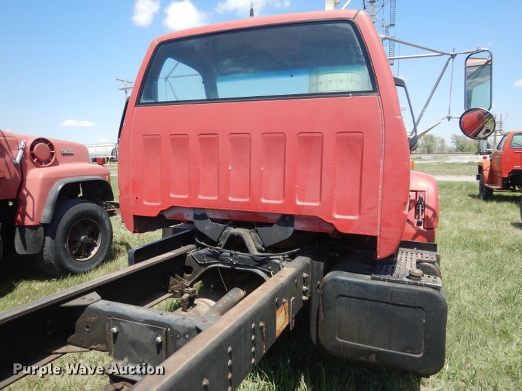 image for item FI9057 1991 Chevrolet Kodiak C6500  truck cab and chassis