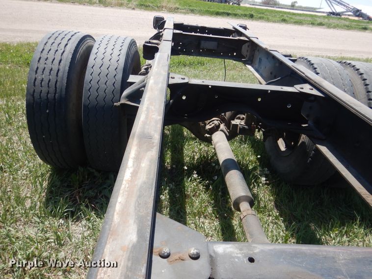 image for item FI9057 1991 Chevrolet Kodiak C6500  truck cab and chassis