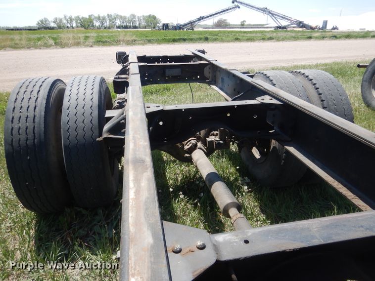 image for item FI9057 1991 Chevrolet Kodiak C6500  truck cab and chassis