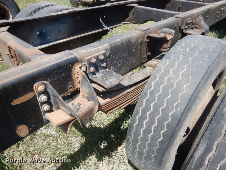 image for item FI9057 1991 Chevrolet Kodiak C6500  truck cab and chassis