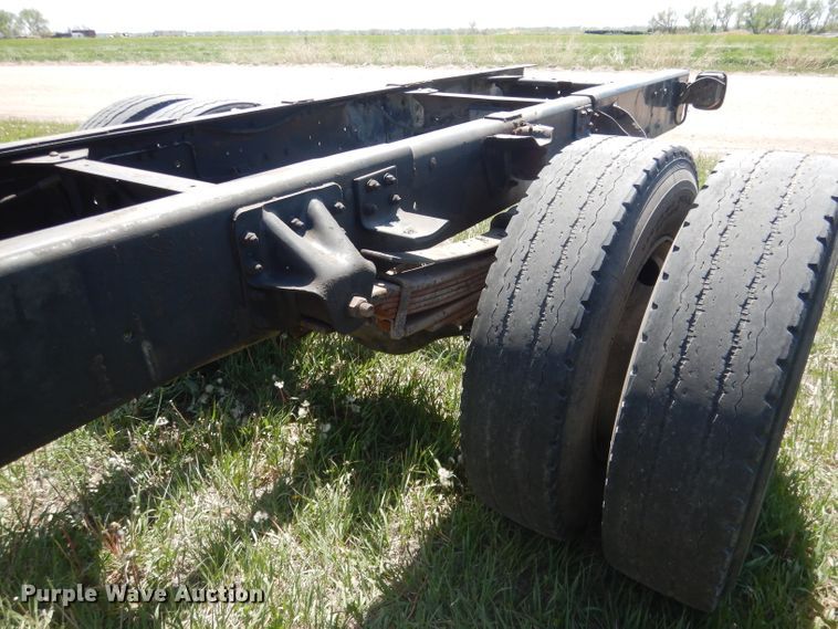 image for item FI9057 1991 Chevrolet Kodiak C6500  truck cab and chassis