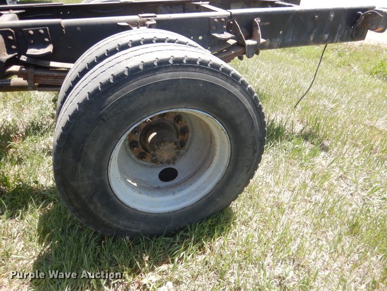 image for item FI9057 1991 Chevrolet Kodiak C6500  truck cab and chassis