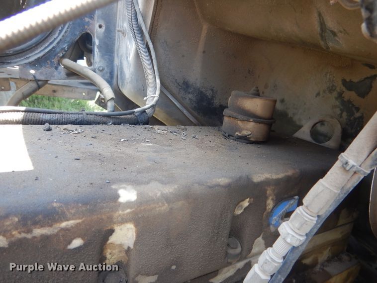 image for item FI9058 1989 Ford LT9000  truck cab and chassis