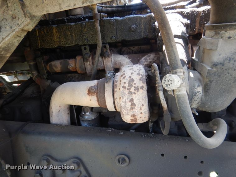 image for item FI9058 1989 Ford LT9000  truck cab and chassis