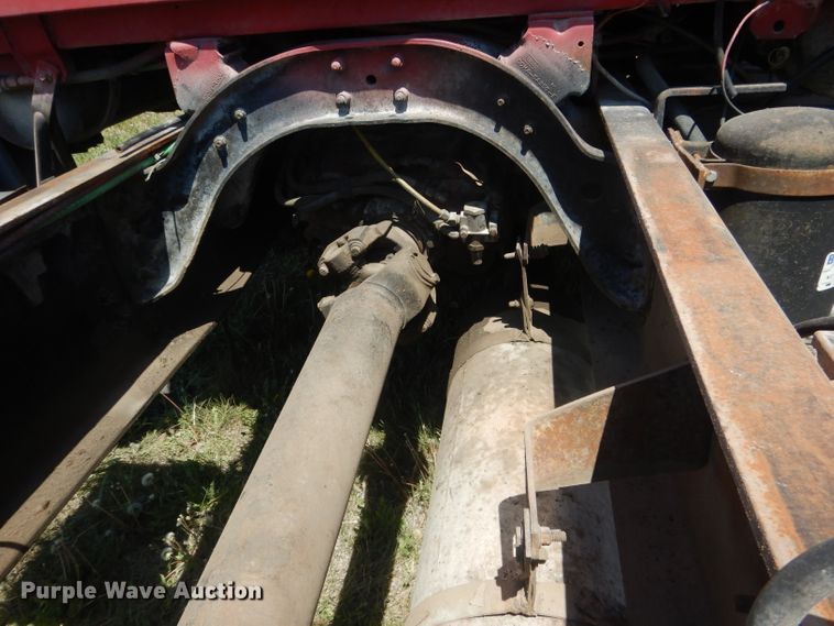 image for item FI9058 1989 Ford LT9000  truck cab and chassis