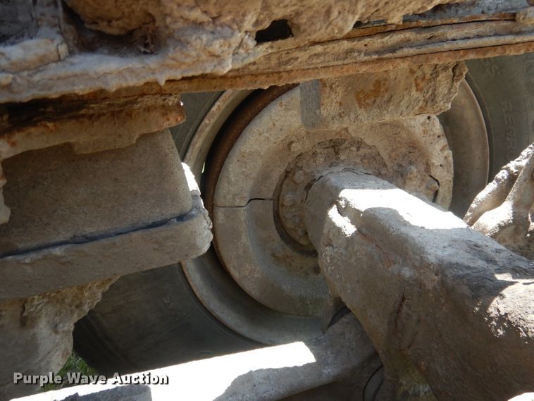 image for item FI9058 1989 Ford LT9000  truck cab and chassis