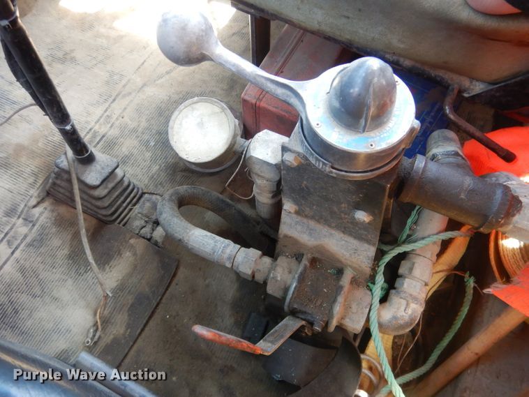 image for item FI9059 1984 Mack R686ST  semi truck