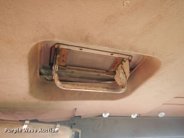 image for item FI9059 1984 Mack R686ST  semi truck