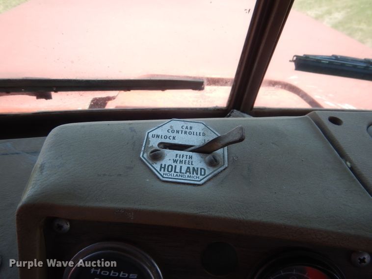 image for item FI9059 1984 Mack R686ST  semi truck