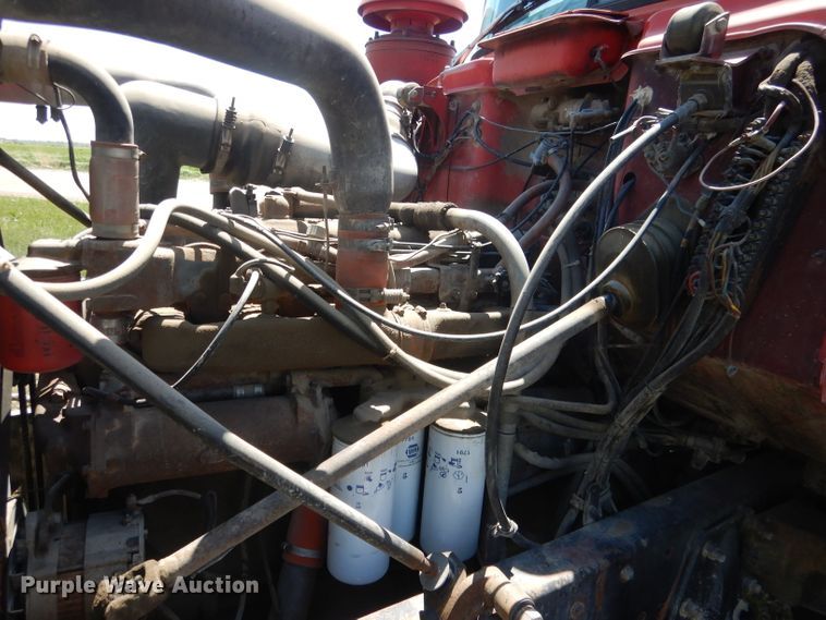 image for item FI9059 1984 Mack R686ST  semi truck