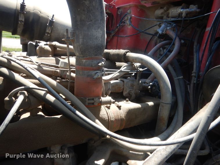 image for item FI9059 1984 Mack R686ST  semi truck