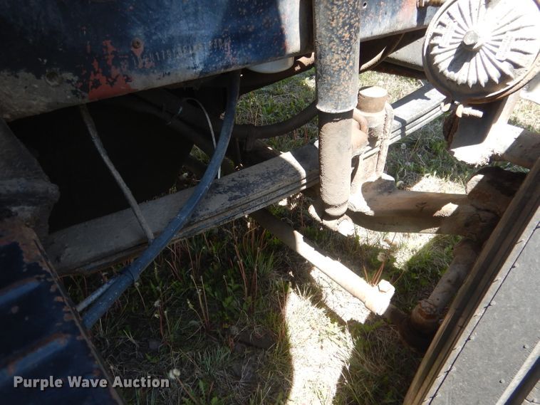 image for item FI9059 1984 Mack R686ST  semi truck