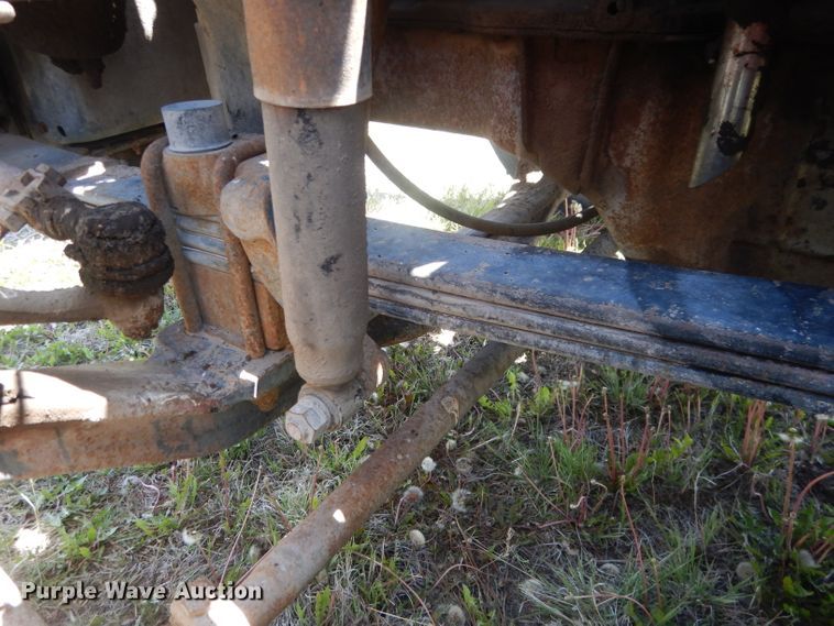 image for item FI9059 1984 Mack R686ST  semi truck