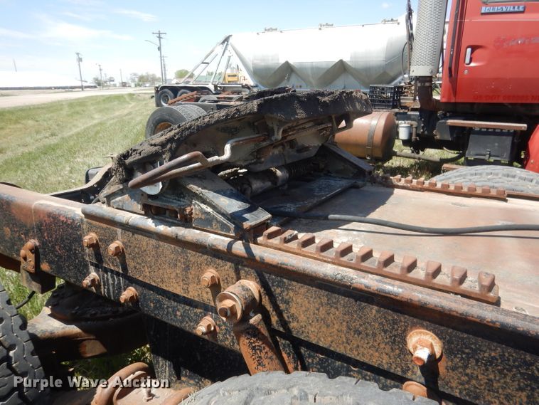 image for item FI9059 1984 Mack R686ST  semi truck