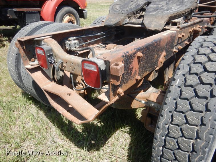 image for item FI9059 1984 Mack R686ST  semi truck