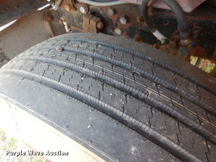 image for item FI9059 1984 Mack R686ST  semi truck