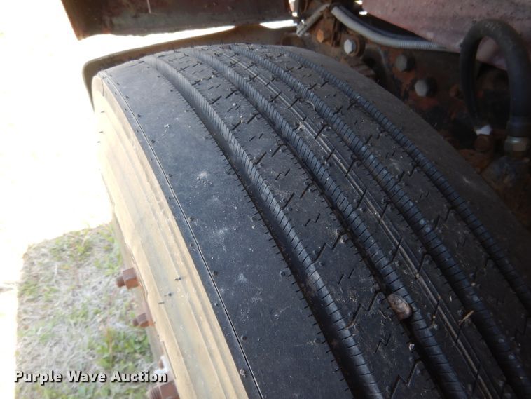 image for item FI9059 1984 Mack R686ST  semi truck