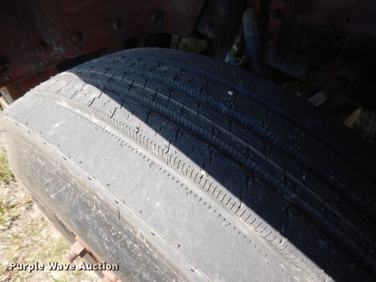 image for item FI9059 1984 Mack R686ST  semi truck