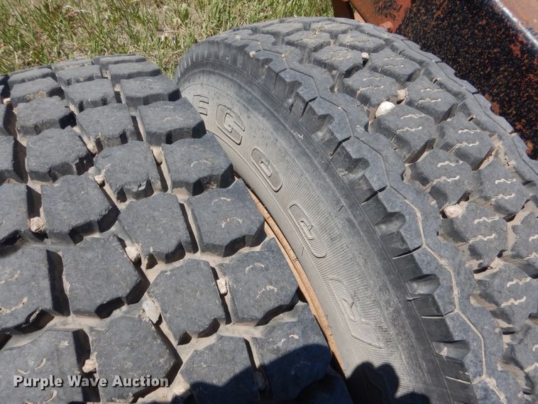 image for item FI9059 1984 Mack R686ST  semi truck