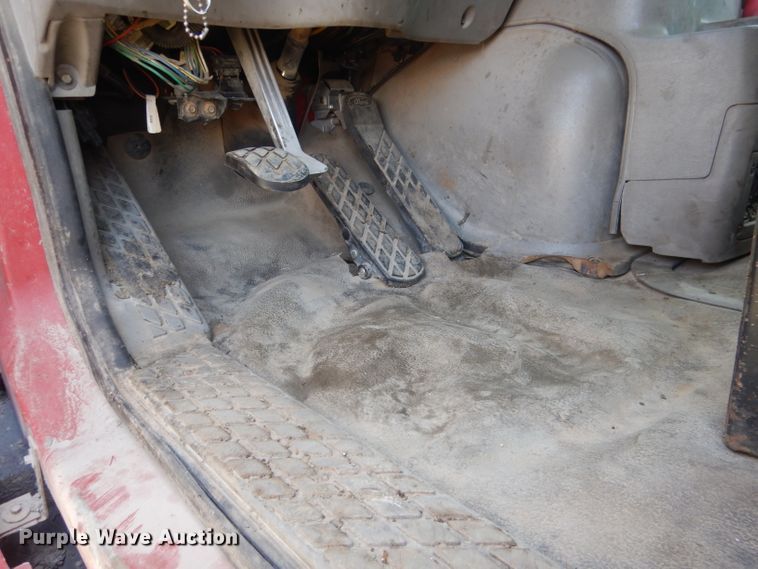 image for item FI9060 1997 Ford Louisville LT9513  semi truck