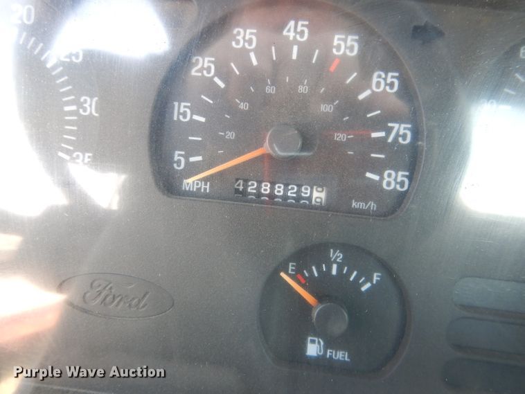 image for item FI9060 1997 Ford Louisville LT9513  semi truck