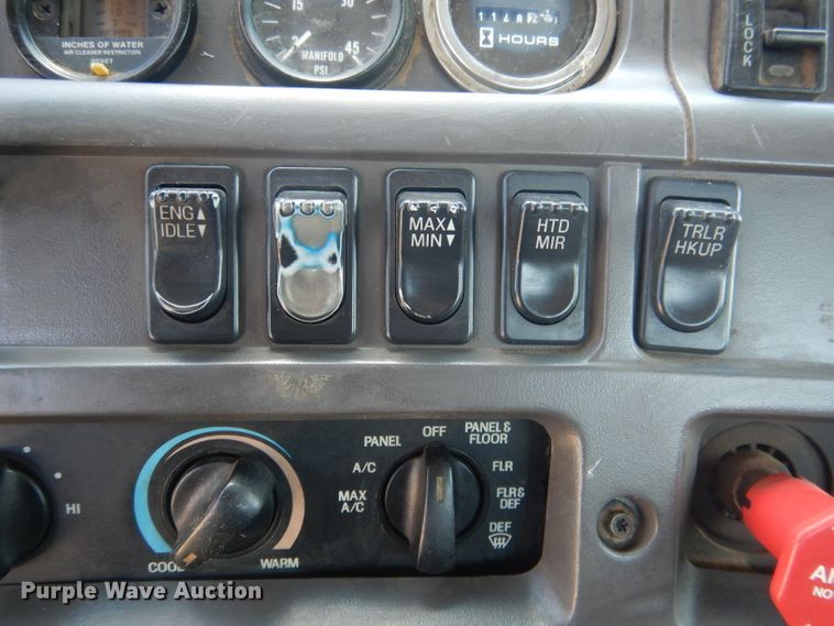 image for item FI9060 1997 Ford Louisville LT9513  semi truck