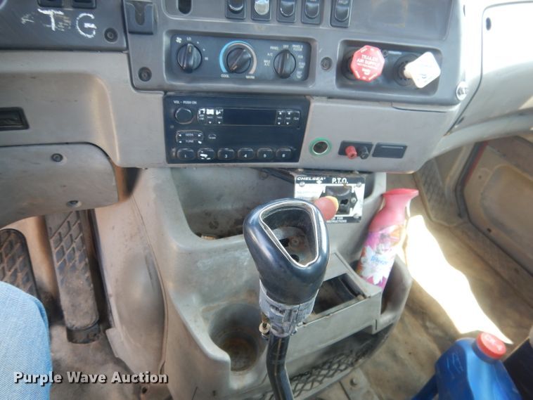 image for item FI9060 1997 Ford Louisville LT9513  semi truck