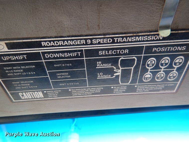 image for item FI9060 1997 Ford Louisville LT9513  semi truck