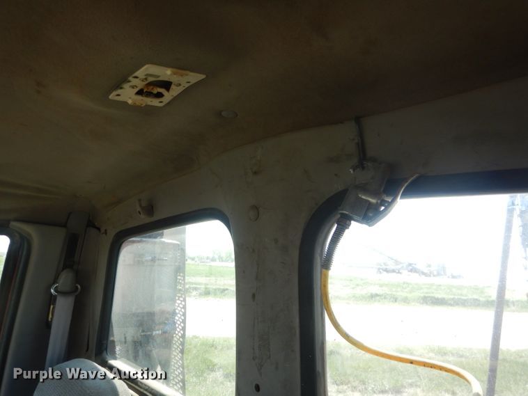 image for item FI9060 1997 Ford Louisville LT9513  semi truck