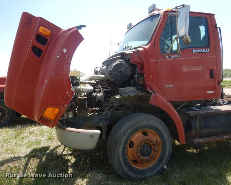 image for item FI9060 1997 Ford Louisville LT9513  semi truck