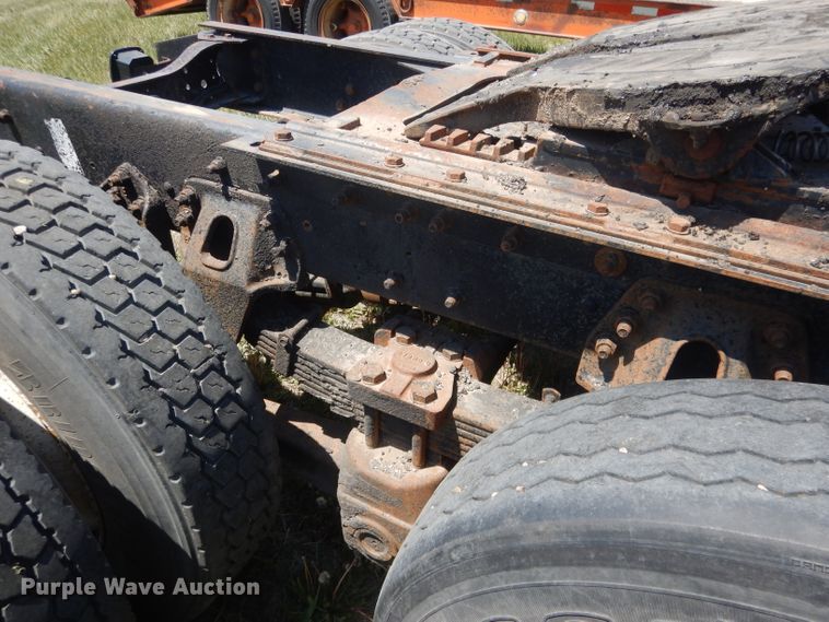 image for item FI9060 1997 Ford Louisville LT9513  semi truck