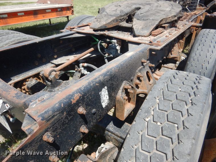 image for item FI9060 1997 Ford Louisville LT9513  semi truck