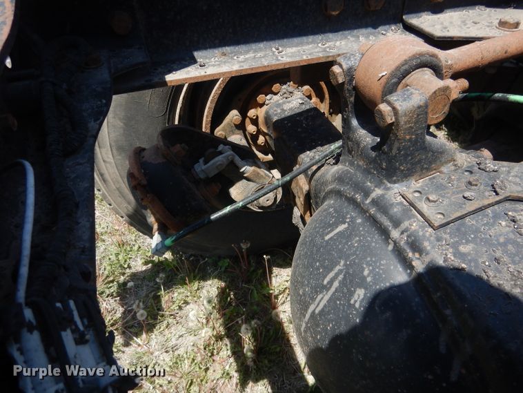 image for item FI9060 1997 Ford Louisville LT9513  semi truck