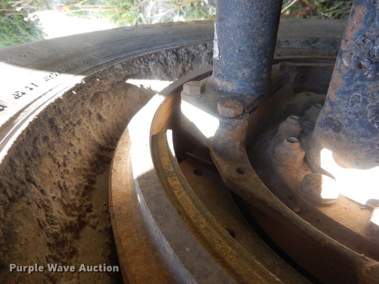 image for item FI9060 1997 Ford Louisville LT9513  semi truck