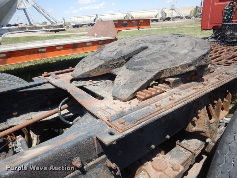 image for item FI9060 1997 Ford Louisville LT9513  semi truck