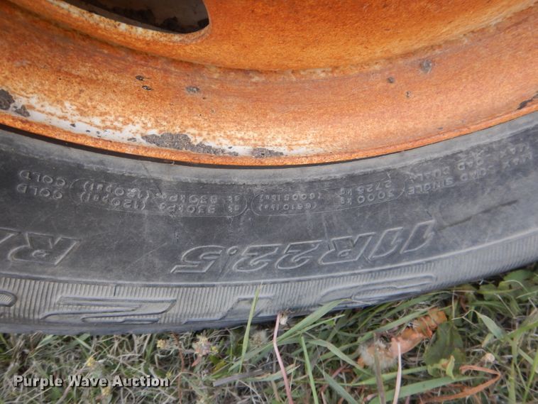 image for item FI9060 1997 Ford Louisville LT9513  semi truck