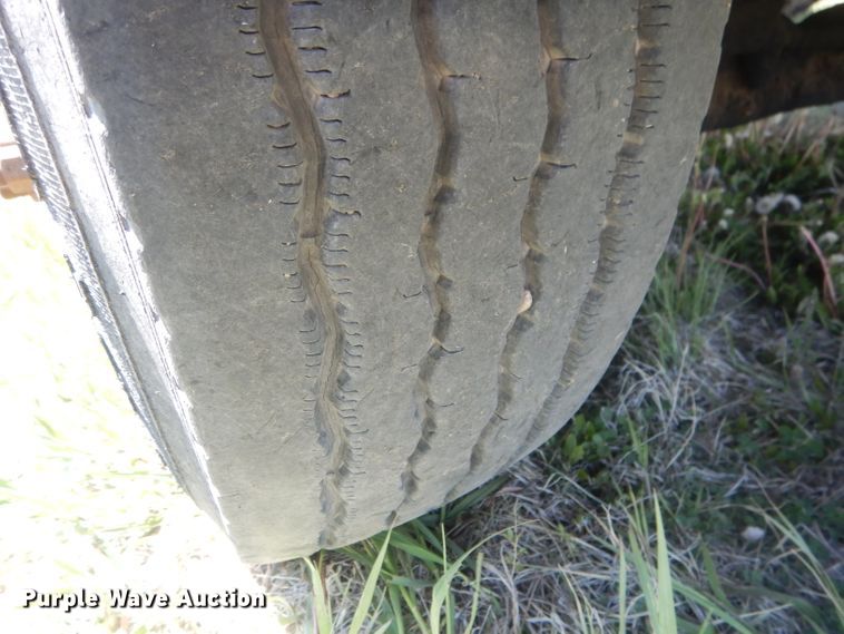 image for item FI9060 1997 Ford Louisville LT9513  semi truck