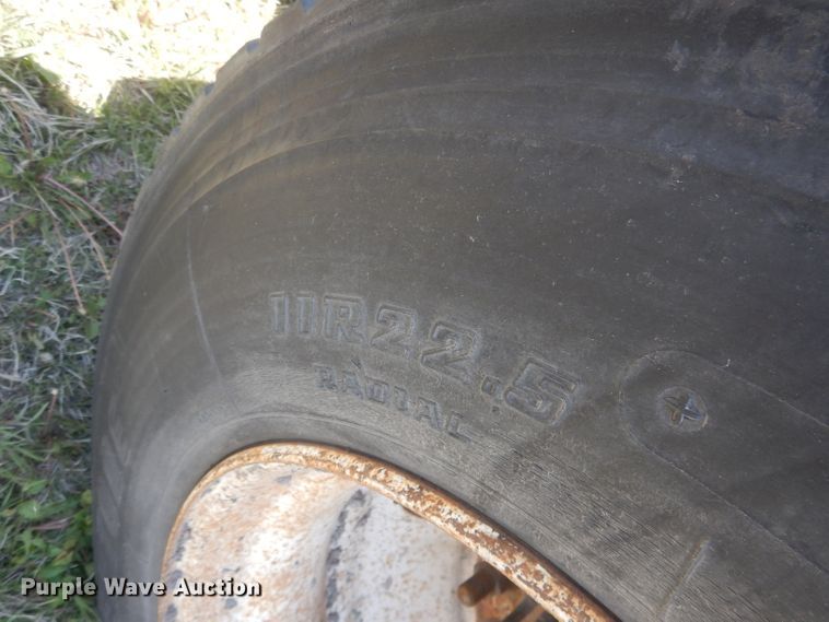 image for item FI9060 1997 Ford Louisville LT9513  semi truck