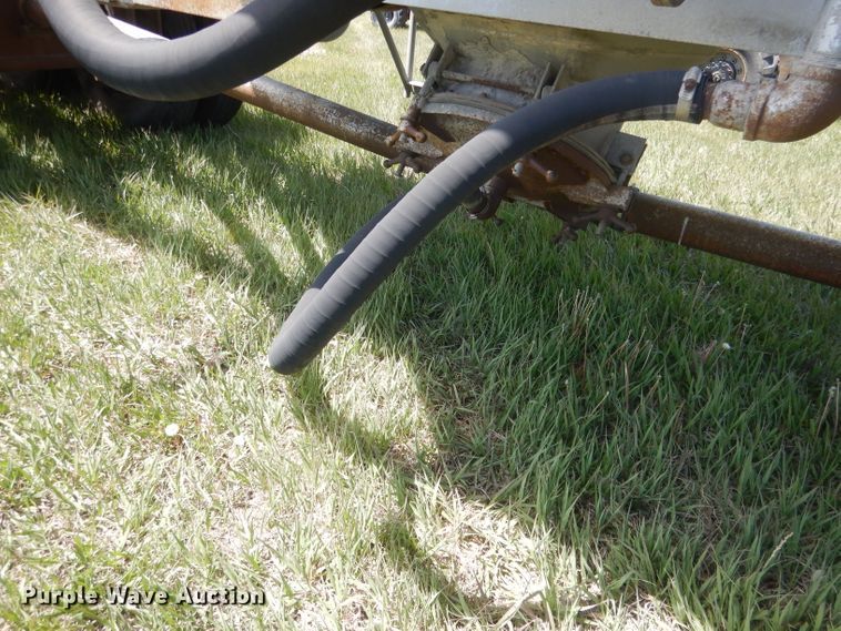 image for item FI9062 1981 Freuhauf HAB-F3-J-985  pneumatic dry bulk trailer