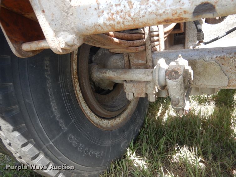 image for item FI9062 1981 Freuhauf HAB-F3-J-985  pneumatic dry bulk trailer